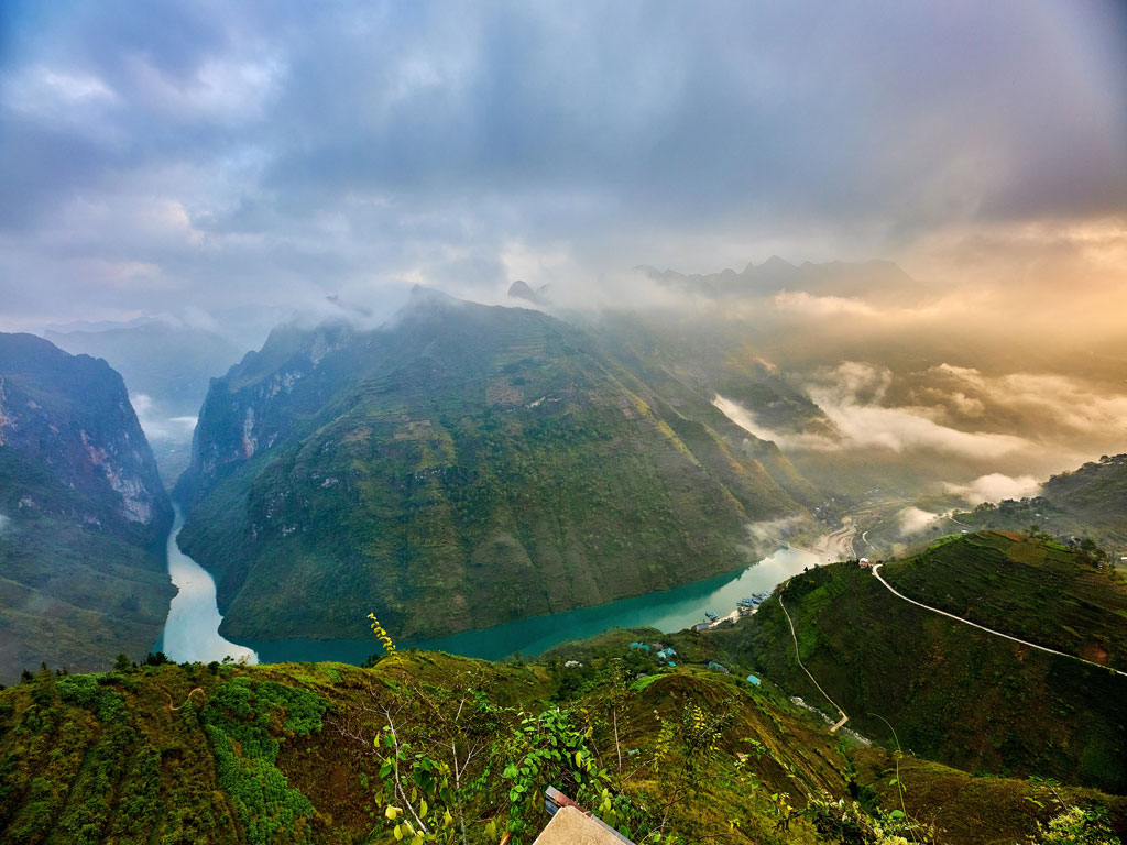 Xin Man - Ha Giang Vietnam Motorbike Tours