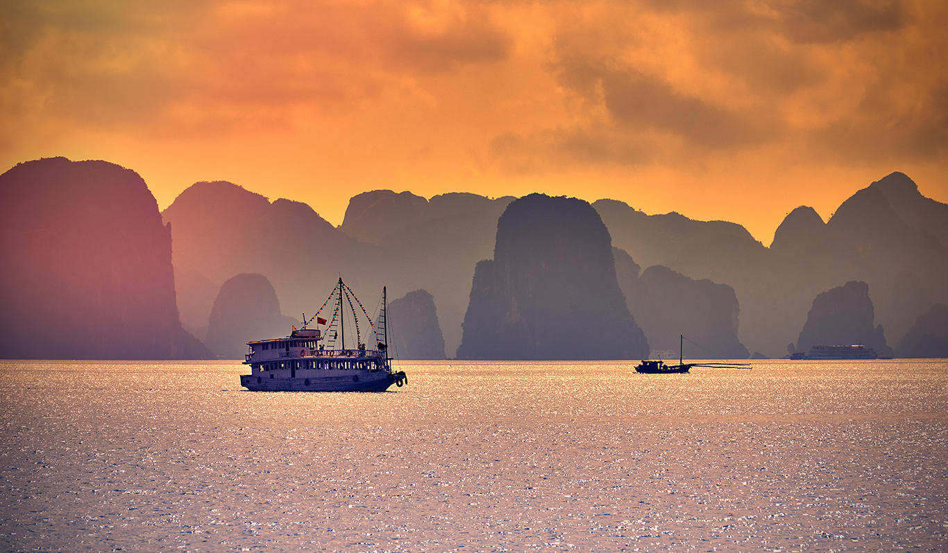 10-Day Offroad Motorbike Tour To Halong Bay: An Amazing Ride 6 10-Day Offroad Motorbike Tour To Halong Bay